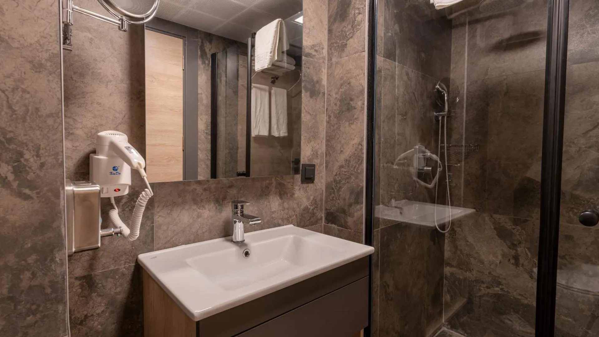 Irenic Hotel أنطاليا